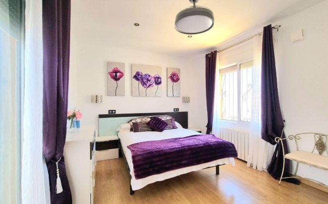Resale - Town House -
Orihuela Costa - Los Altos