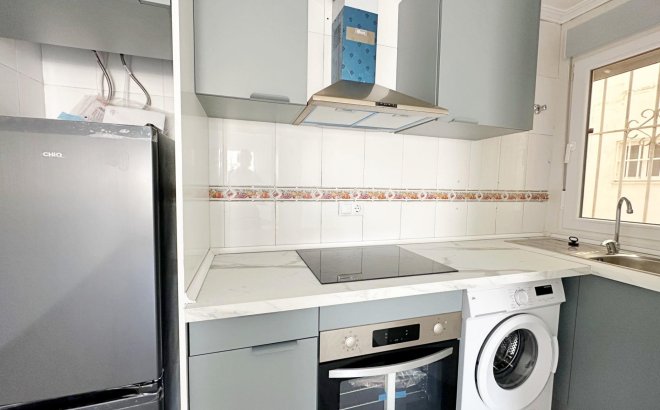 Resale - Apartment -
Torrevieja - Centro