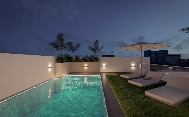 New Build - Penthouse -
Torrevieja - Centro