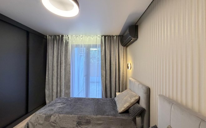 Resale - Villa -
Torrevieja - Punta Prima