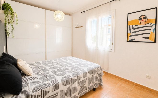 Revente - Appartement -
Torrevieja - Playa del Cura