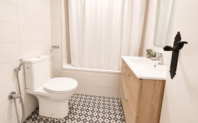 Revente - Appartement -
Torrevieja - Playa del Cura