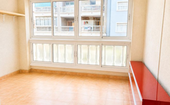 Revente - Appartement -
Torrevieja - Playa del Cura
