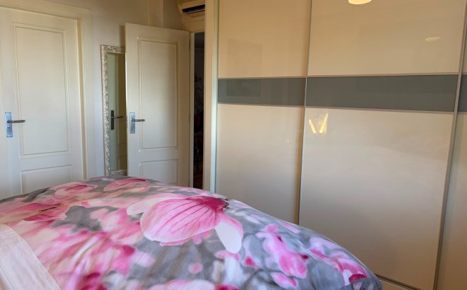 Resale - Villa -
Rojales - Inland
