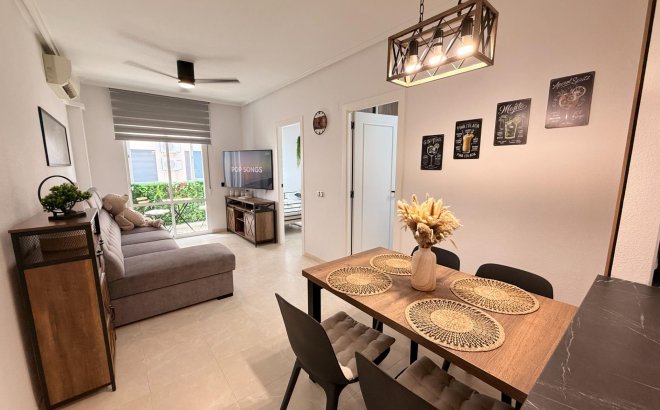 Revente - Appartement -
Torrevieja - Estacion De Autobuses