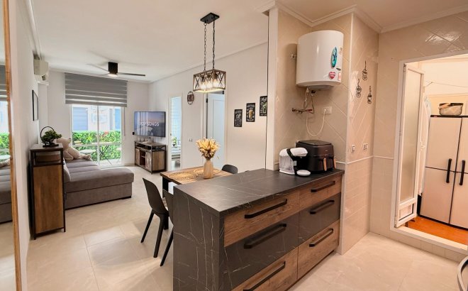 Revente - Appartement -
Torrevieja - Estacion De Autobuses
