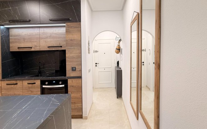 Revente - Appartement -
Torrevieja - Estacion De Autobuses