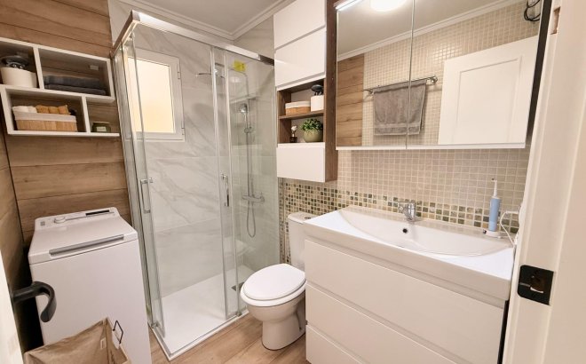 Revente - Appartement -
Torrevieja - Estacion De Autobuses