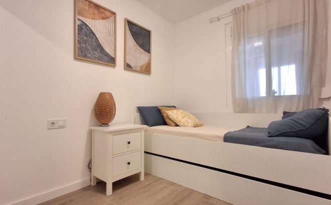 Revente - Town House -
Orihuela Costa - Playa Flamenca