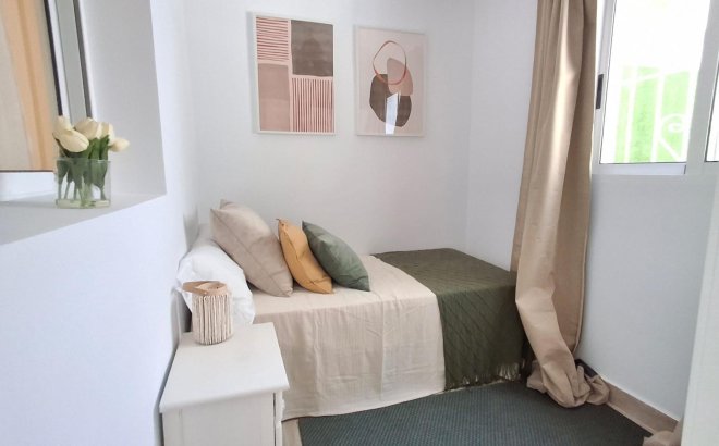 Revente - Town House -
Orihuela Costa - Playa Flamenca