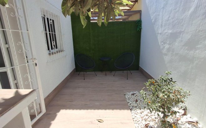 Revente - Town House -
Orihuela Costa - Playa Flamenca