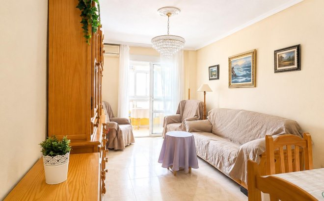 Resale - Apartment -
Torrevieja - Habaneras