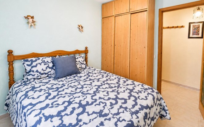Resale - Apartment -
Torrevieja - Habaneras