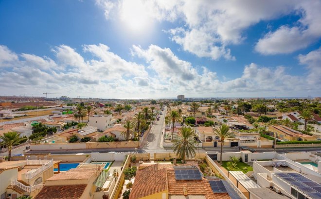 Resale - Apartment -
Torrevieja - Nueva Torrevieja