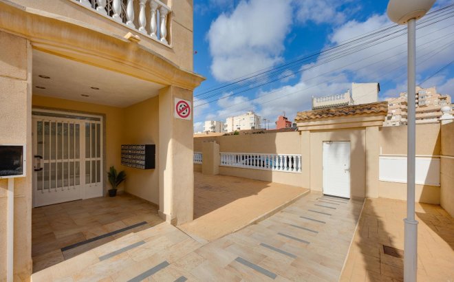 Resale - Apartment -
Torrevieja - Nueva Torrevieja
