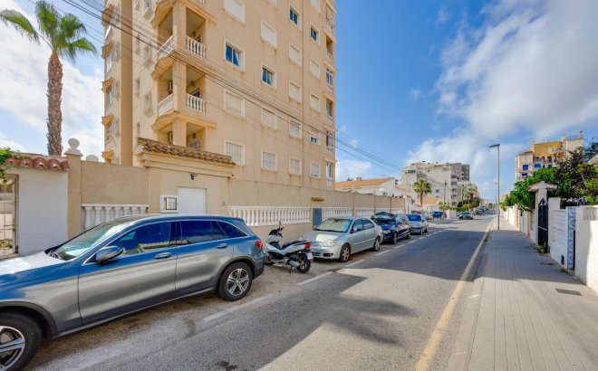 Resale - Apartment -
Torrevieja - Nueva Torrevieja