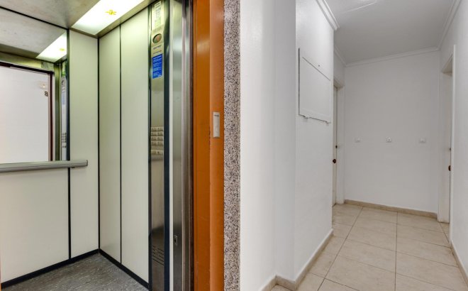 Resale - Apartment -
Torrevieja - Nueva Torrevieja