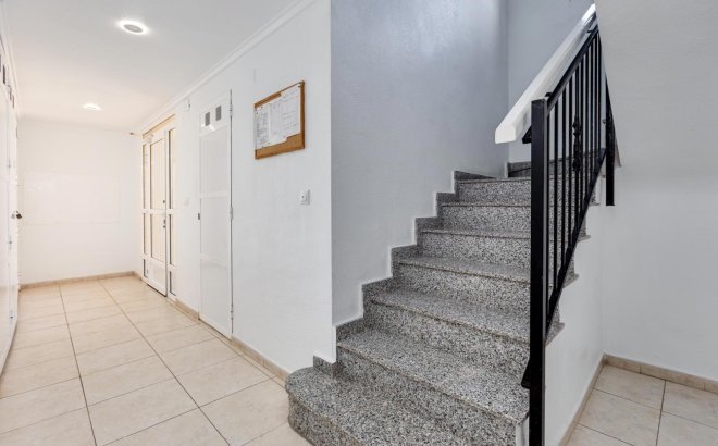 Resale - Apartment -
Torrevieja - Nueva Torrevieja