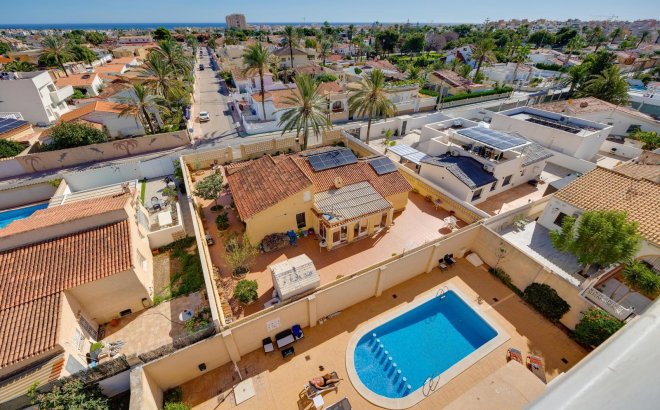 Resale - Apartment -
Torrevieja - Nueva Torrevieja