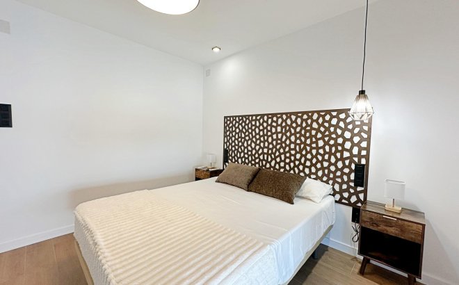 Resale - Town House -
Torrevieja - Calas Blanca