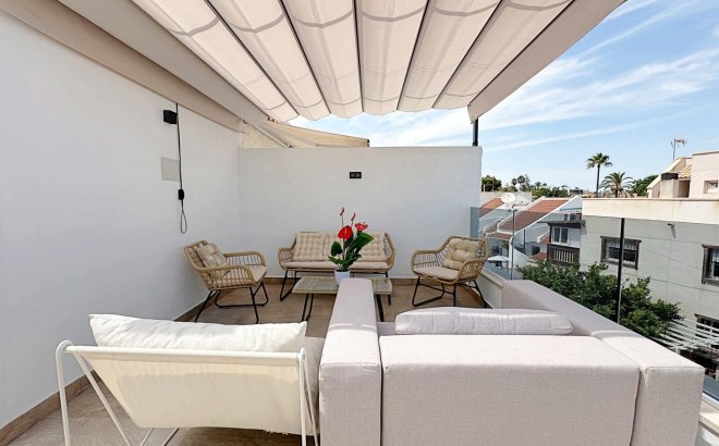 Resale - Town House -
Torrevieja - Calas Blanca