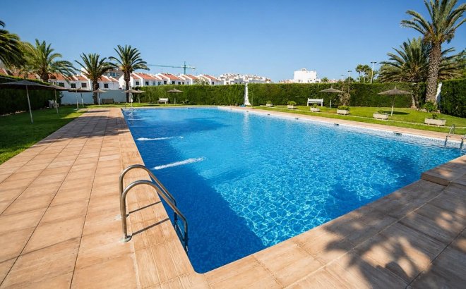 Resale - Town House -
Torrevieja - Calas Blanca