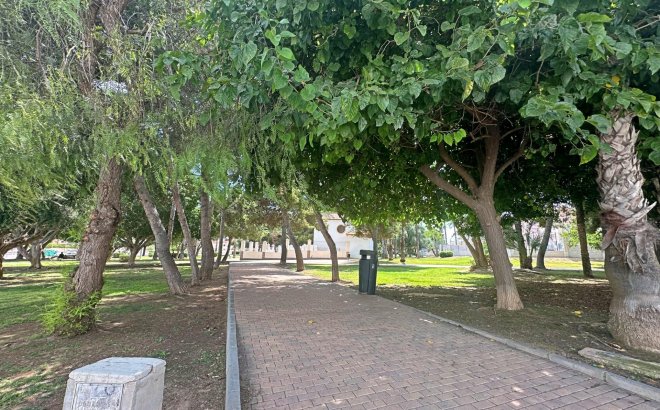 Resale - Town House -
Torrevieja - Calas Blanca