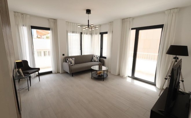 Revente - Penthouse -
Torrevieja - Costa Blanca