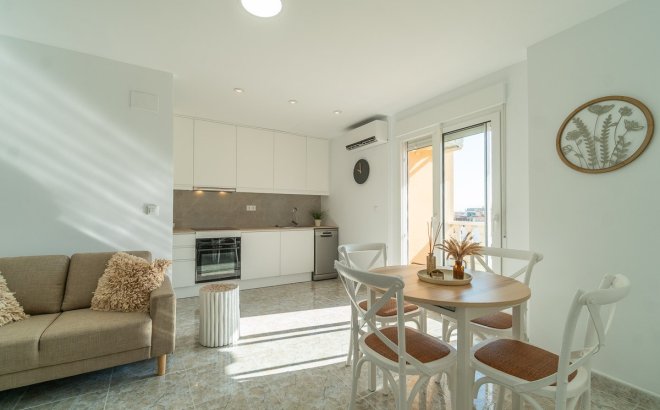 Resale - Apartment -
Torrevieja - Costa Blanca
