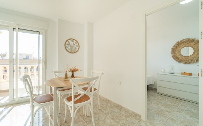 Resale - Apartment -
Torrevieja - Costa Blanca
