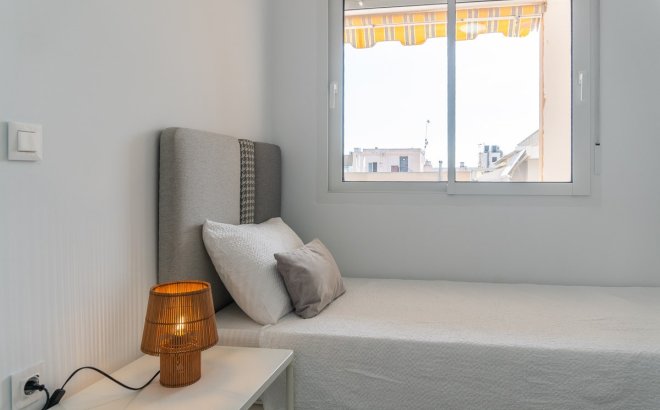 Resale - Apartment -
Torrevieja - Costa Blanca