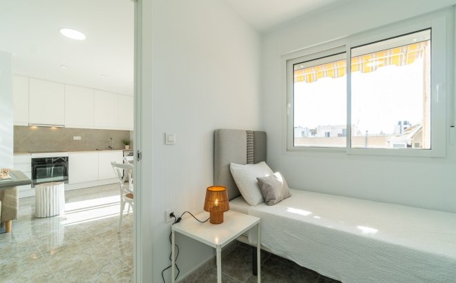 Resale - Apartment -
Torrevieja - Costa Blanca