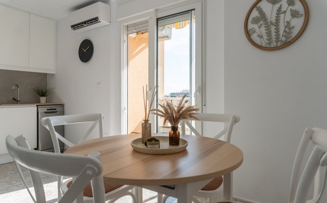 Resale - Apartment -
Torrevieja - Costa Blanca