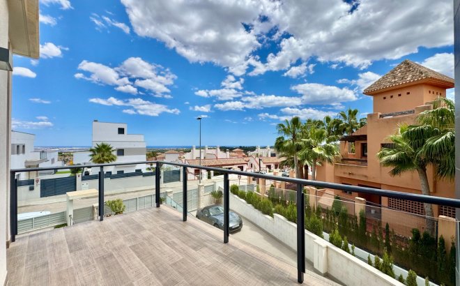 Resale - Villa -
San Miguel de Salinas - Bellavista