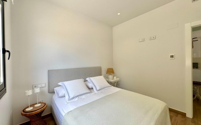 Resale - Villa -
San Miguel de Salinas - Bellavista