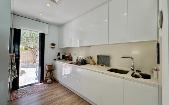 Resale - Villa -
San Miguel de Salinas - Bellavista