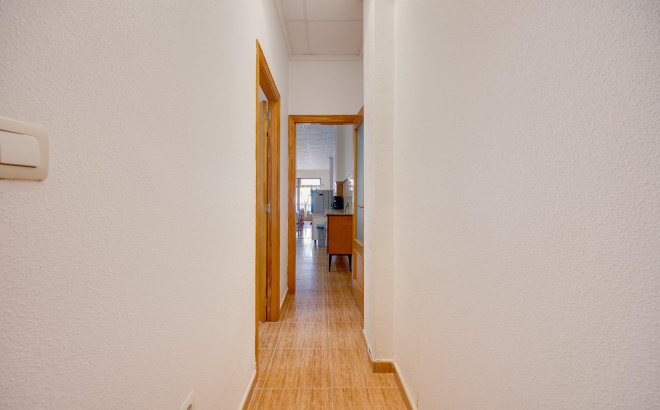Resale - Apartment -
Torrevieja - Paseo Maritimo