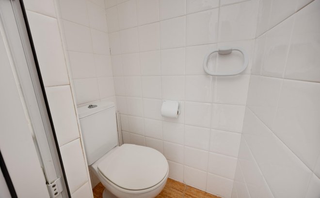 Resale - Apartment -
Torrevieja - Paseo Maritimo
