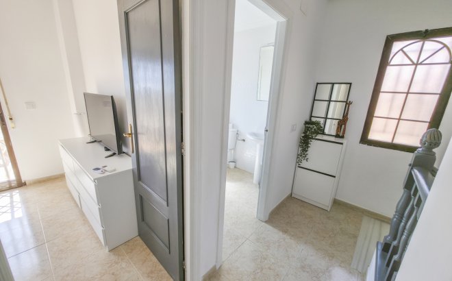 Resale - Villa -
Villamartin - Costa Blanca