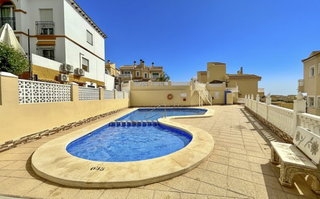 Resale - Villa -
Villamartin - Costa Blanca