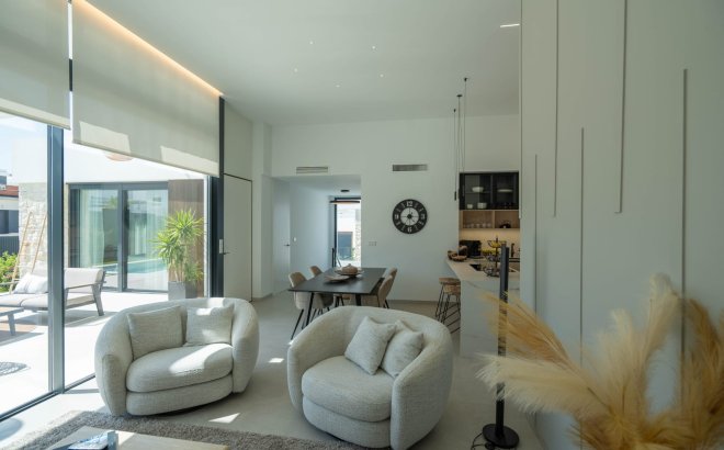 Resale - Villa -
Rojales - Inland