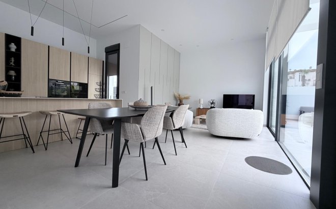 Resale - Villa -
Rojales - Inland