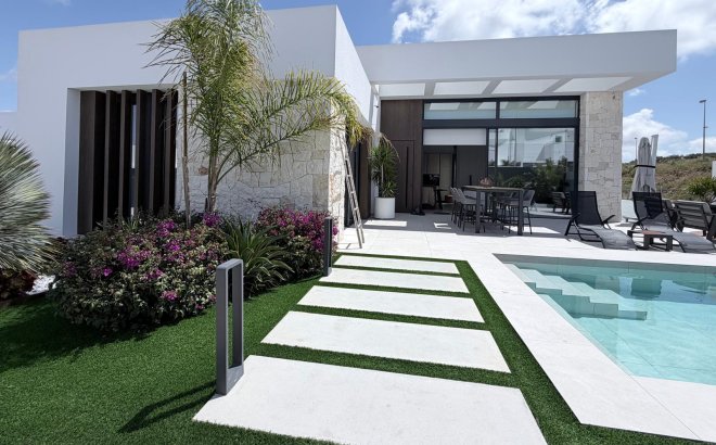 Resale - Villa -
Rojales - Inland