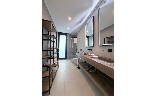 Resale - Villa -
Rojales - Inland