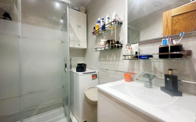 Resale - Bungalow -
Torrevieja - Aguas Nuevas