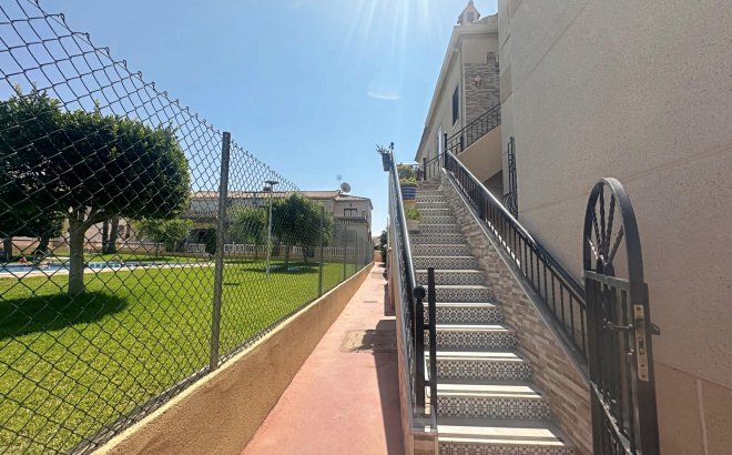 Resale - Bungalow -
Torrevieja - Aguas Nuevas