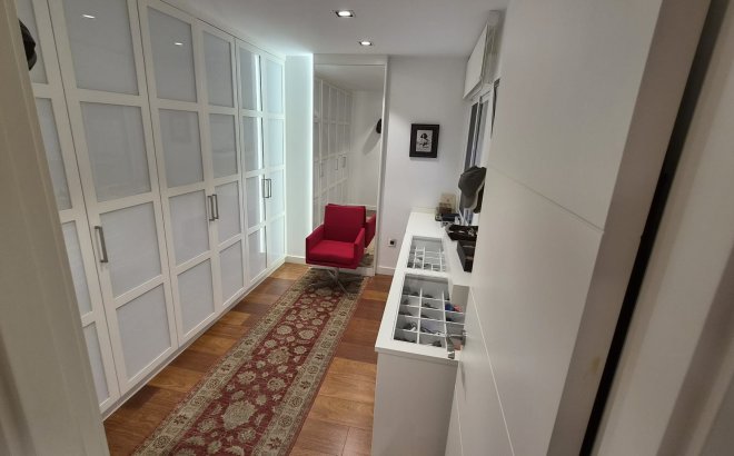 Resale - Apartment -
Torrevieja - Costa Blanca