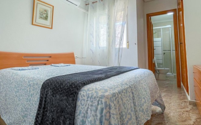 Resale - Apartment -
Torrevieja - Costa Blanca