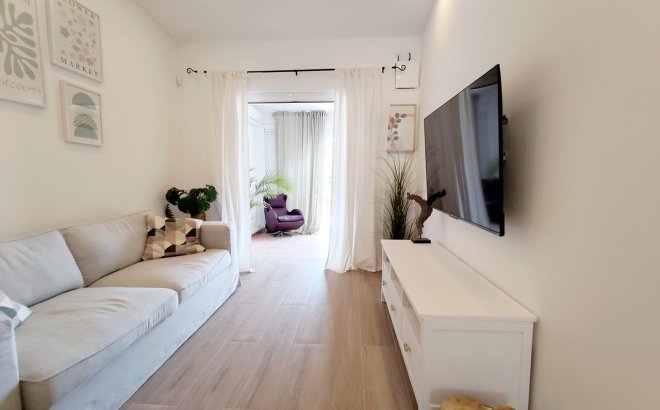 Resale - Town House -
Playa Flamenca - Costa Blanca