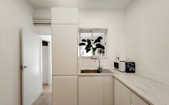 Resale - Town House -
Playa Flamenca - Costa Blanca